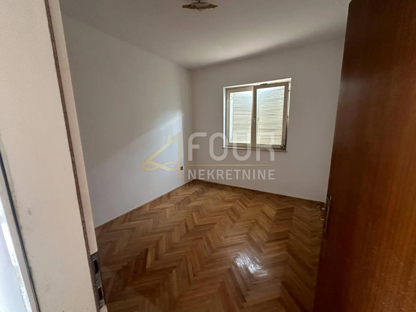 istra, poreč - centar, 71.20m2, 2s+db, okućnica 192m2 - slika 4