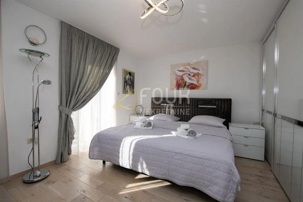 matulji, prekrasna vila s bazenom - slika 20