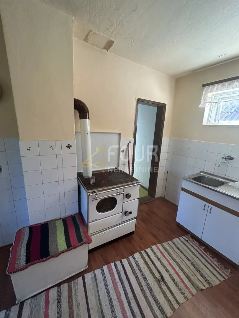 gorski kotar, mrkopalj, kuća + 3 gosp. objekta, garaža, velika okućnica - slika 8