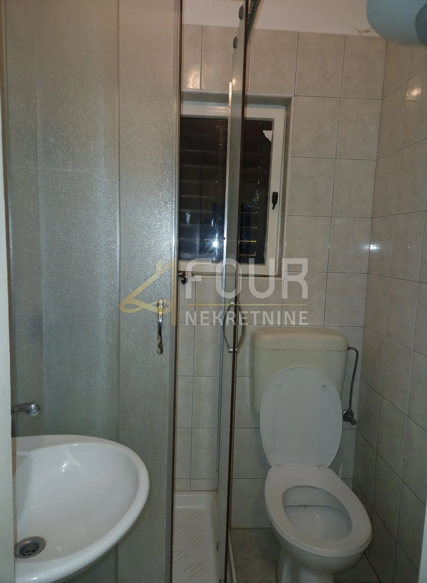 istra, fažana, kuća + 2 poslovna prostora + apartman - slika 23