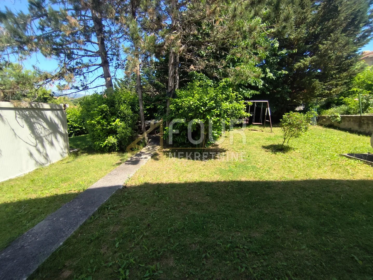 istra, labin, 168m2, etaža s 3 stana, okućnica - slika 5