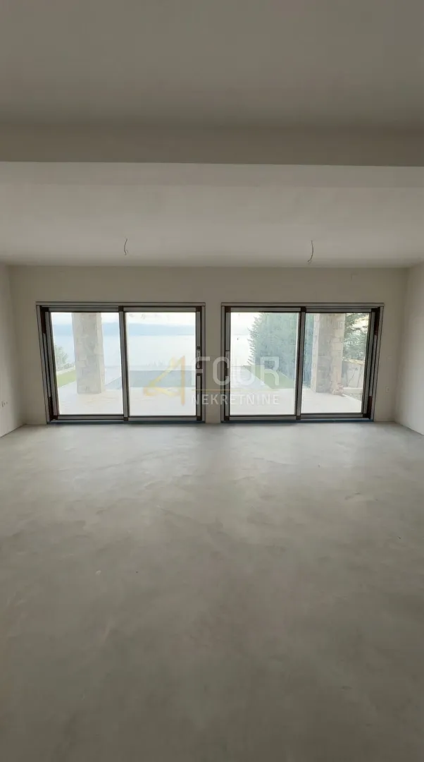 poljane, samostojeća kuća s bazen, 300m2 - slika 3