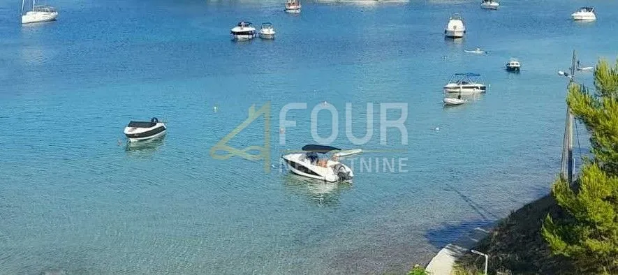 Otok Rab, Supetarska Draga, kuća s 5 apartmana, 1. red do mora - Supetarska Draga, Rab