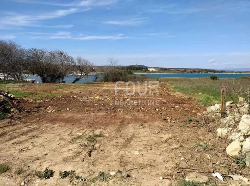 Istra, Ližnjan, poljoprivredno zemljište 330m2