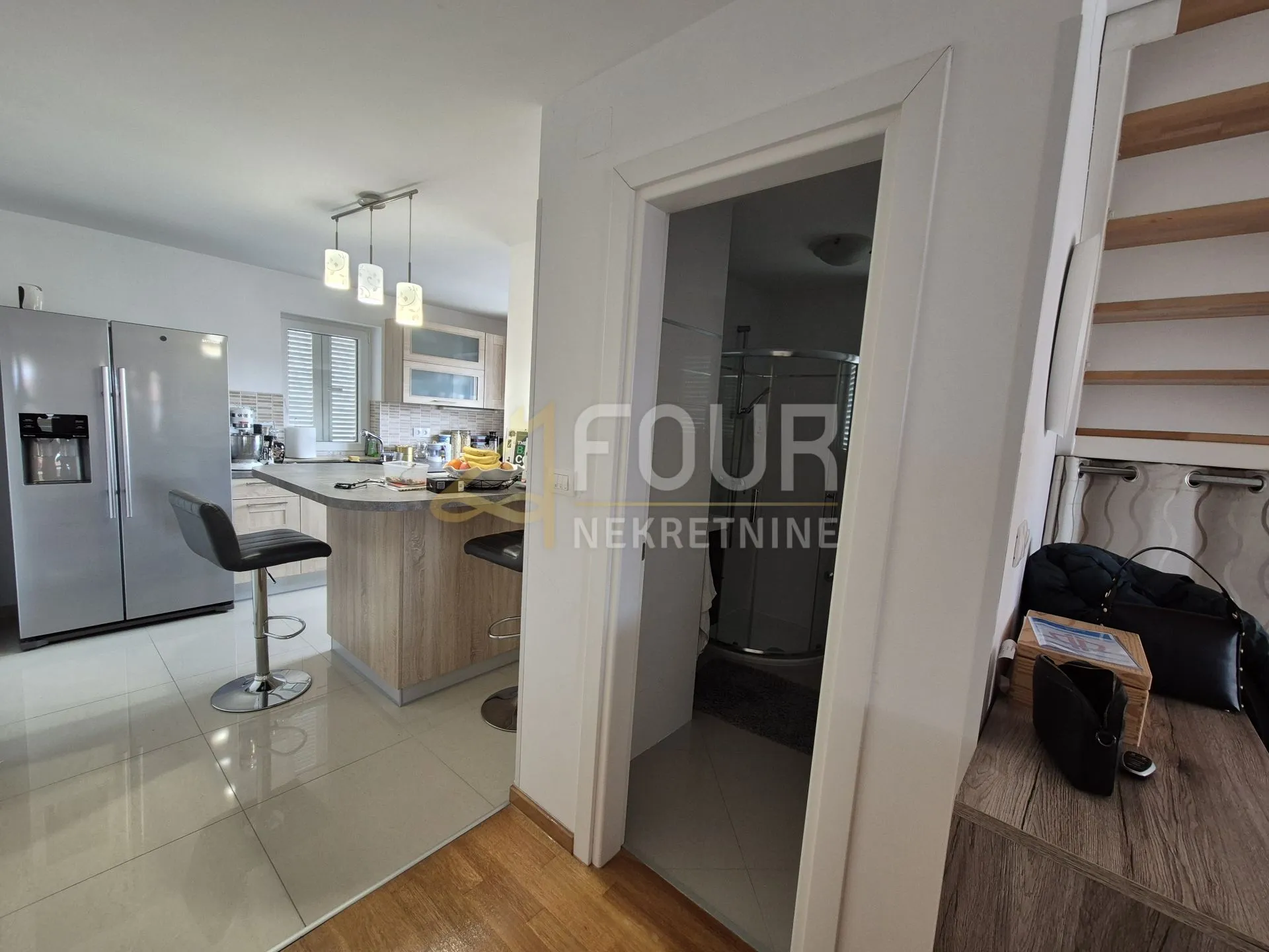 otok krk, malinska, 100.02m2, 3s+db, 2 lođe, pogled na more - slika 4