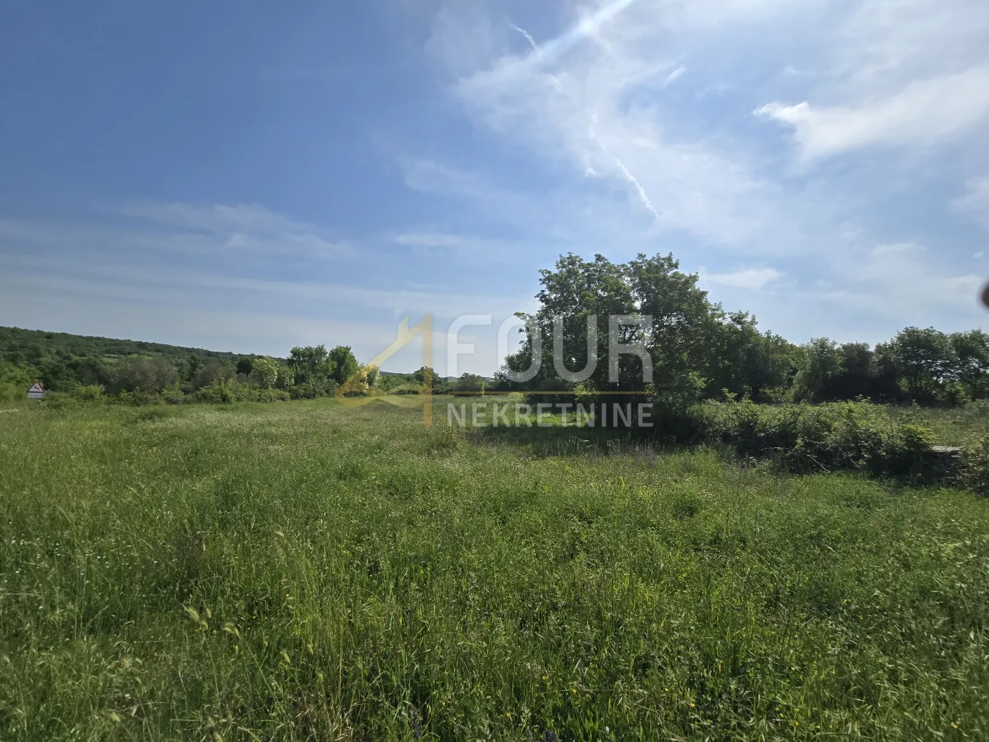 Istra, Kanfanar - okolica, građevinsko zemljište 8.599m2
