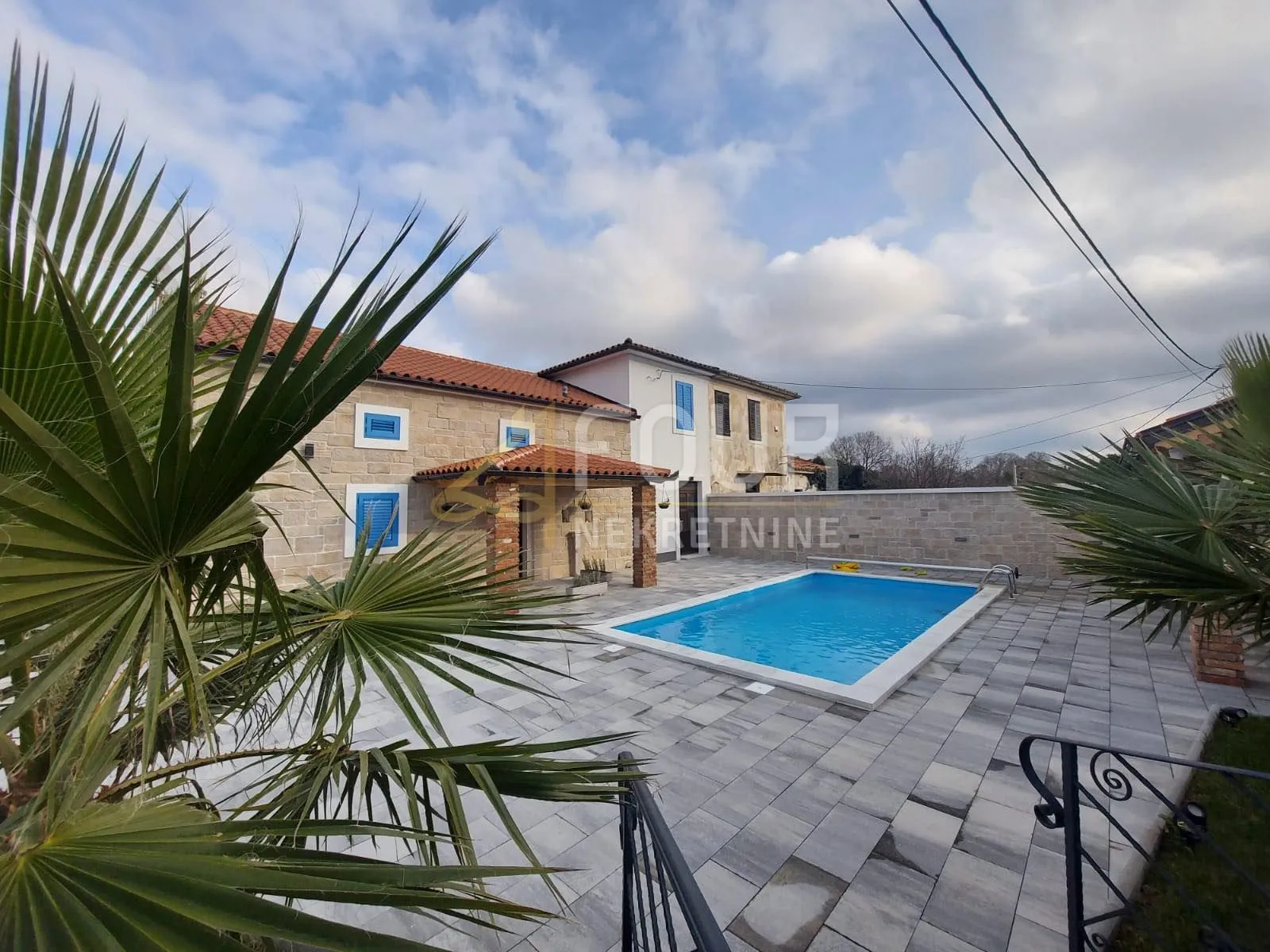 Otok Krk, Malinska - okolica, novogradnja, kuća s bazenom - Malinska, Malinska-Dubašnica
