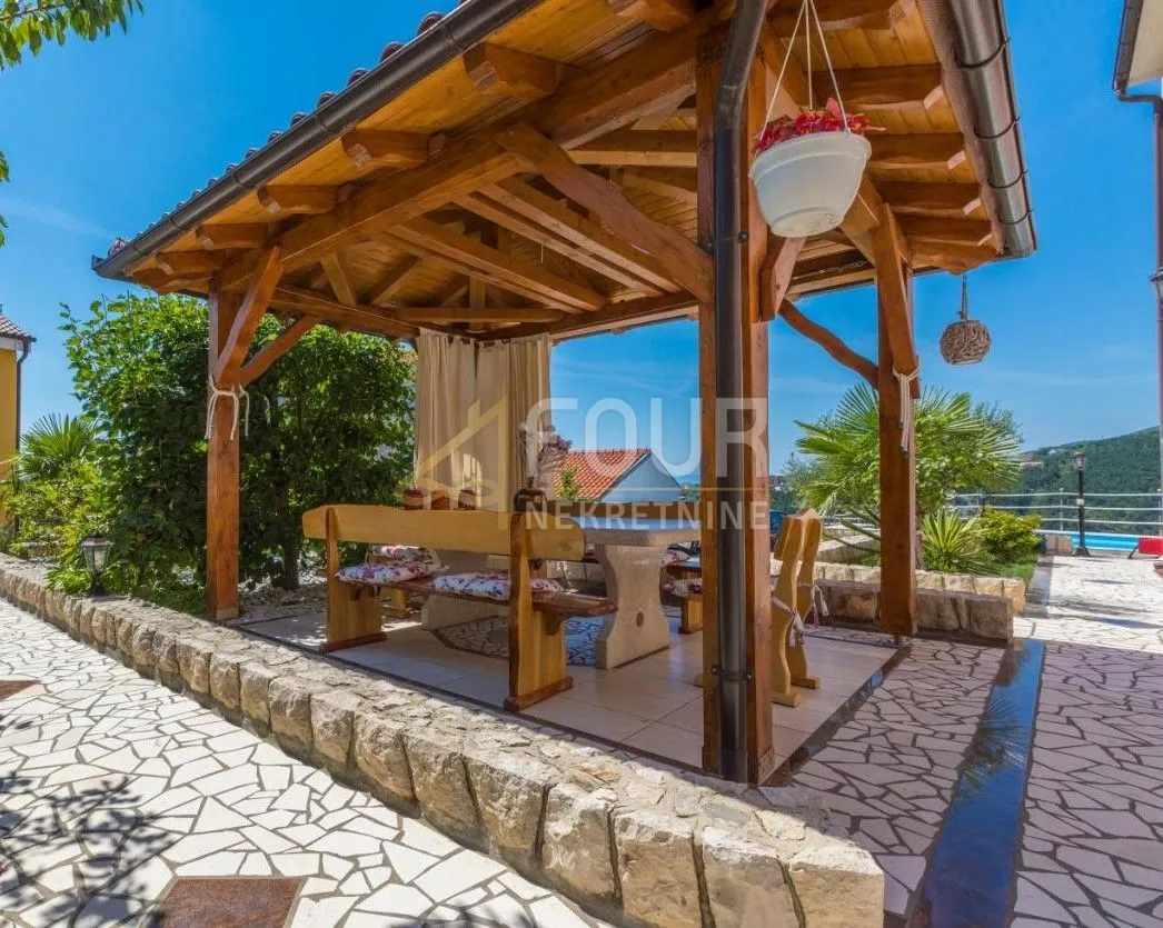 crikvenica, luksuzna kuća s 3 stana i bazenom - slika 3