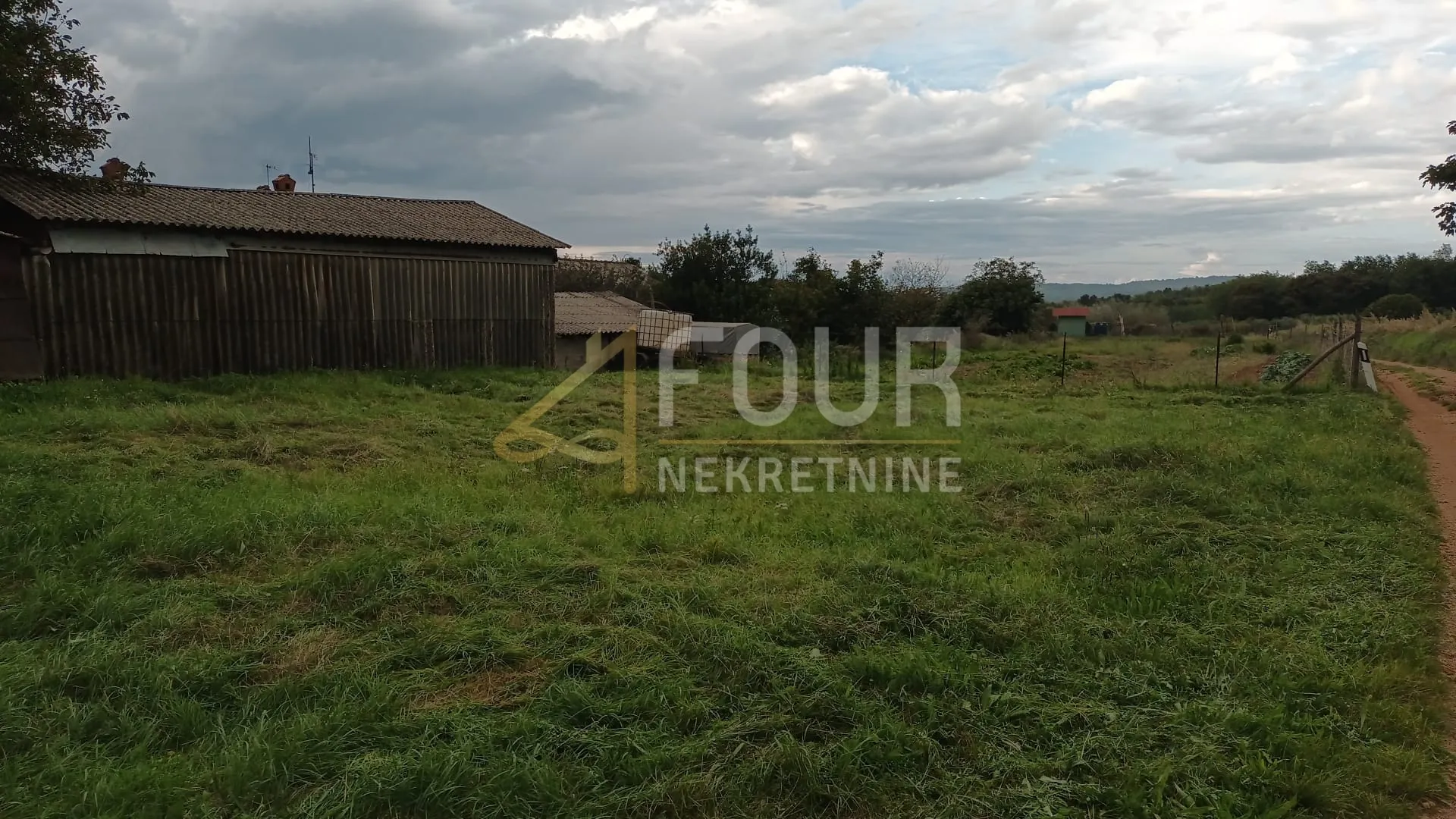 istra, oprtalj - okolica, građevinsko zemljište, 453m2 - slika 5