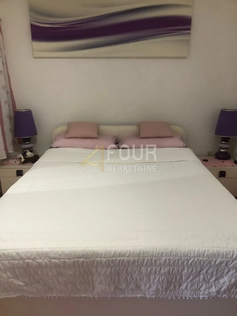 otok cres, valun, kuća s 2 stana, 180m2 - slika 9
