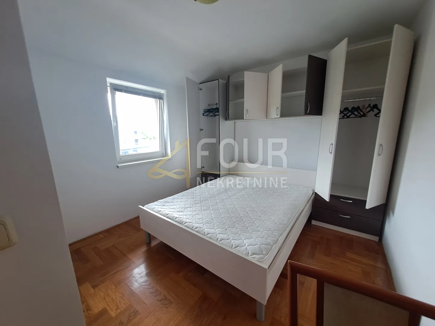 otok krk, malinska, 61m2, 2s+db, terasa - slika 4
