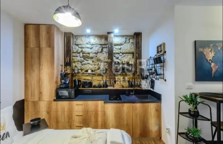 Istra, Rovinj - stari grad, 50m od mora, adaptirana garsonijera