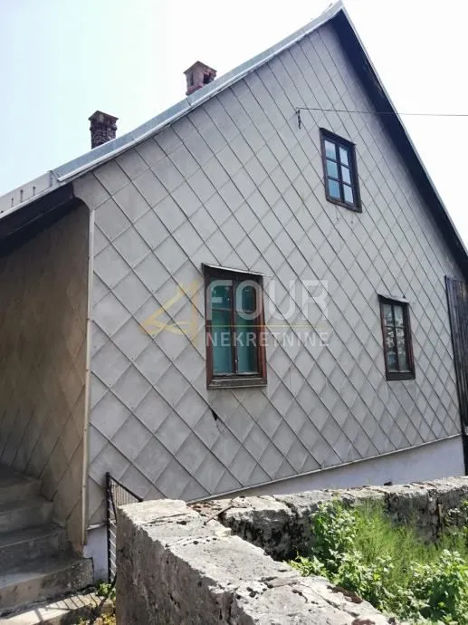 gorski kotar, brod moravice, samostojeća kuća 120m2, okućnica - slika 2