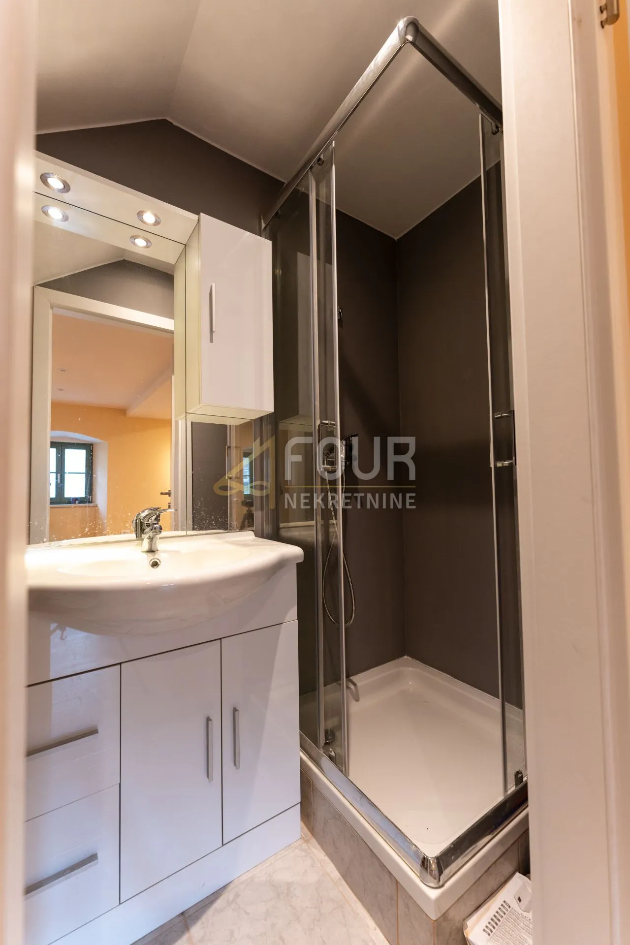 opatija, 135m2, 2s+db, balkon, vrt, pogled na more - slika 23