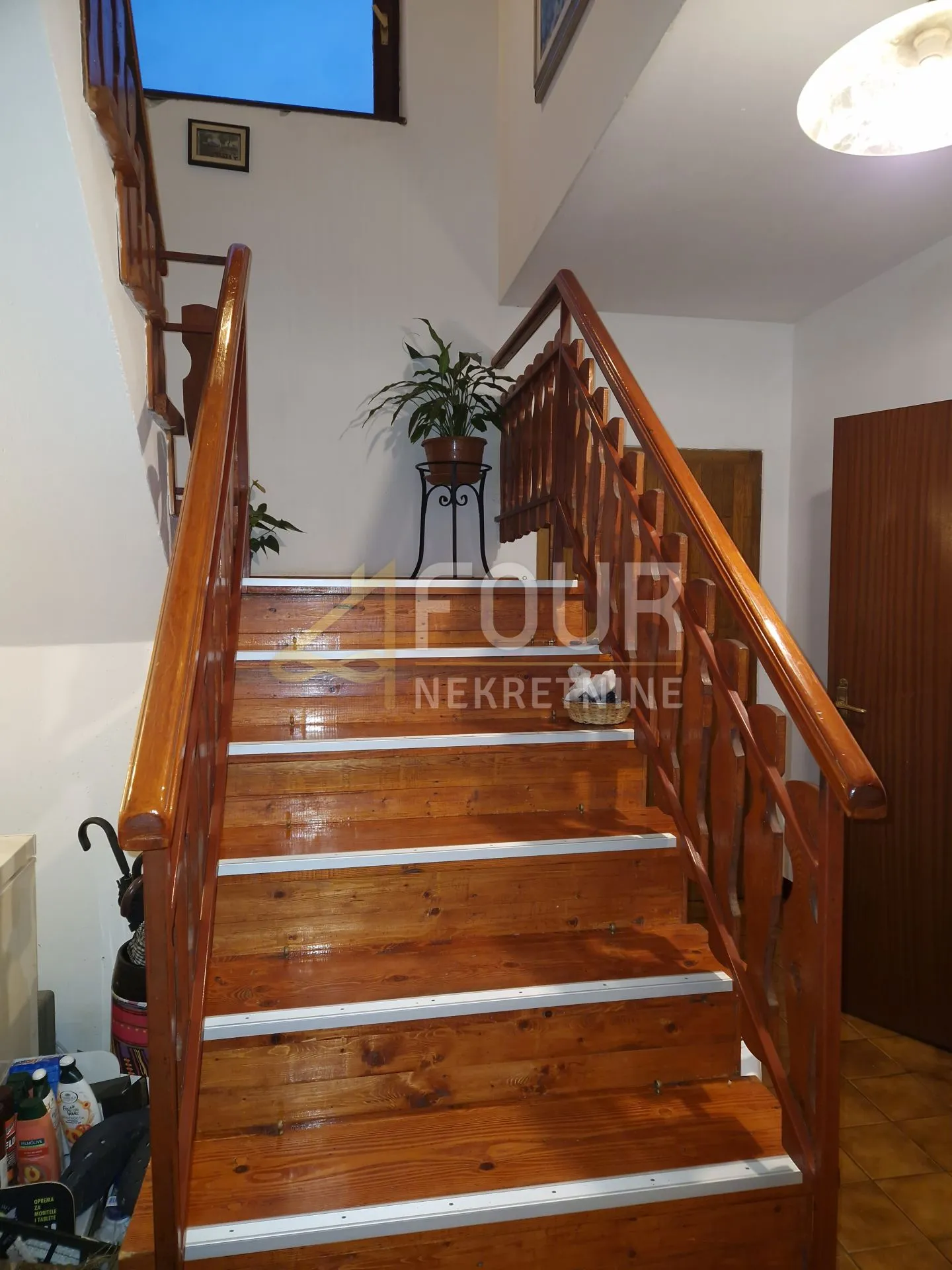 istra, fažana, kuća + 2 poslovna prostora + apartman - slika 15