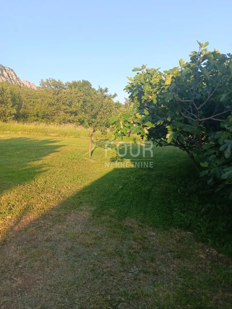 bribir, građevinsko zemljište 700m2 - slika 2