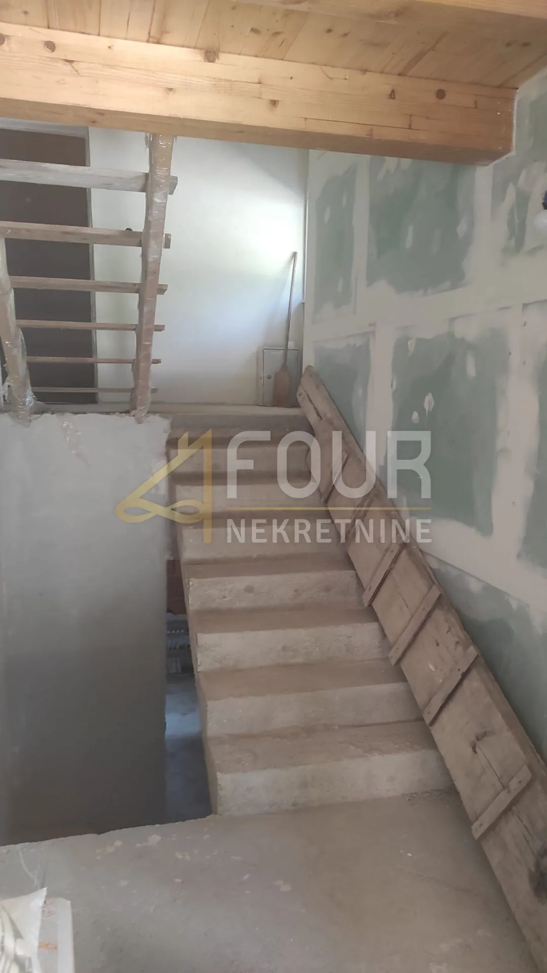 gorski kotar, vrbovsko - okolica, kuća od 355.14m2 na osami - slika 16