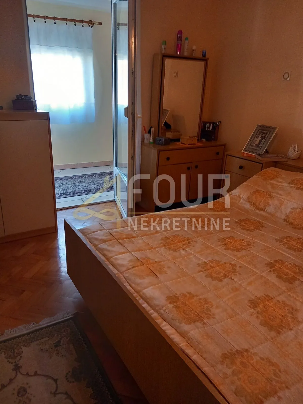 istra, pula, kuća s garažom, dodatnim apartmanom i dvorištem - slika 30