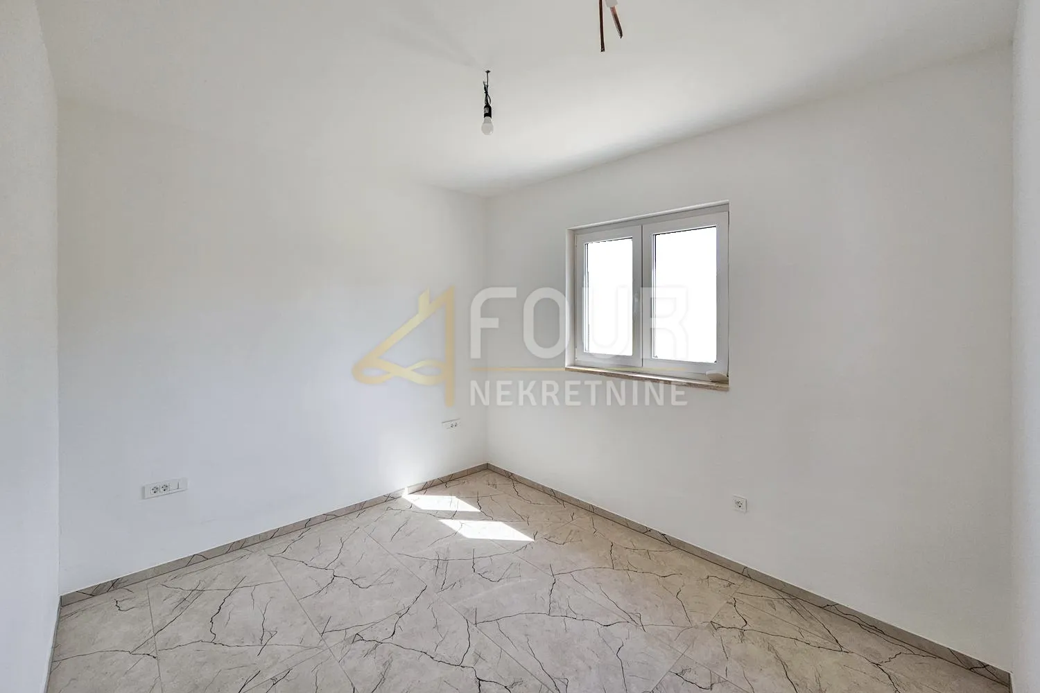 istra, poreč- okolica, novogradnja, kuća s bazenom - slika 4