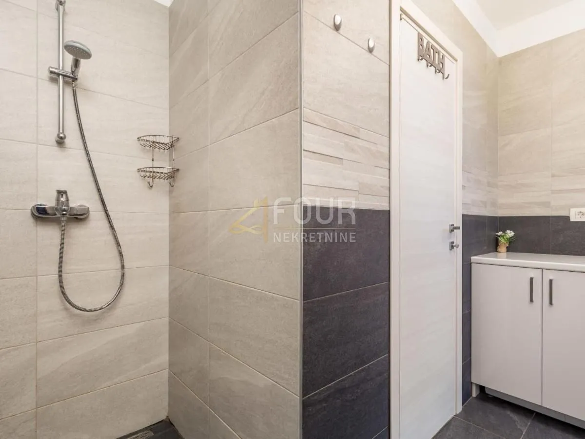 kostrena, moderna vila s bazenom - slika 41