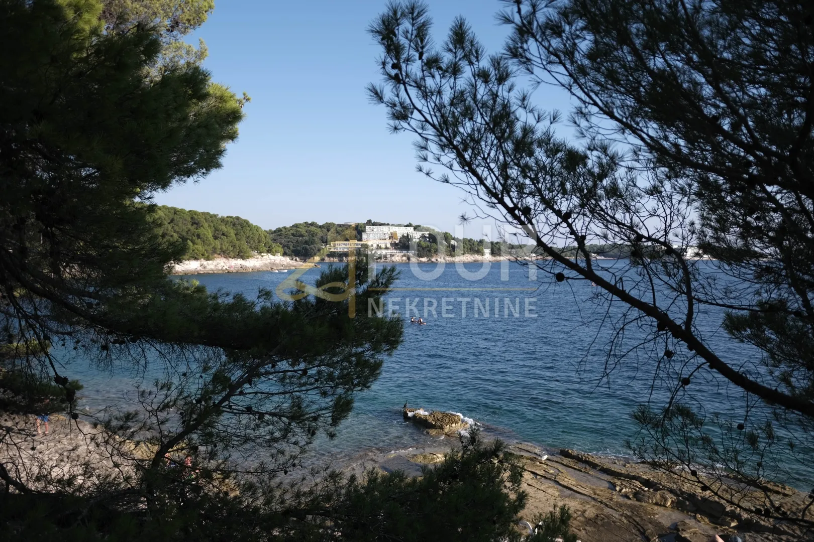istra, pula - veruda, 212m2, 2 stana, terasa + balkon + okućnica + garaža - slika 26