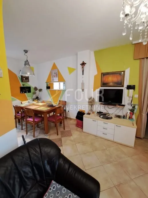 otok krk, kornić, 96.86m2, 3s+db, terase - slika 2