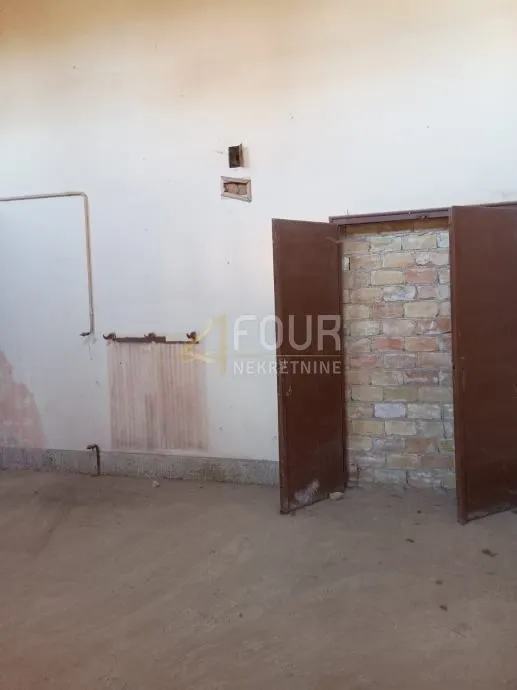 istra, potpićan, poslovni prostor - objekt od 280m2 - slika 4
