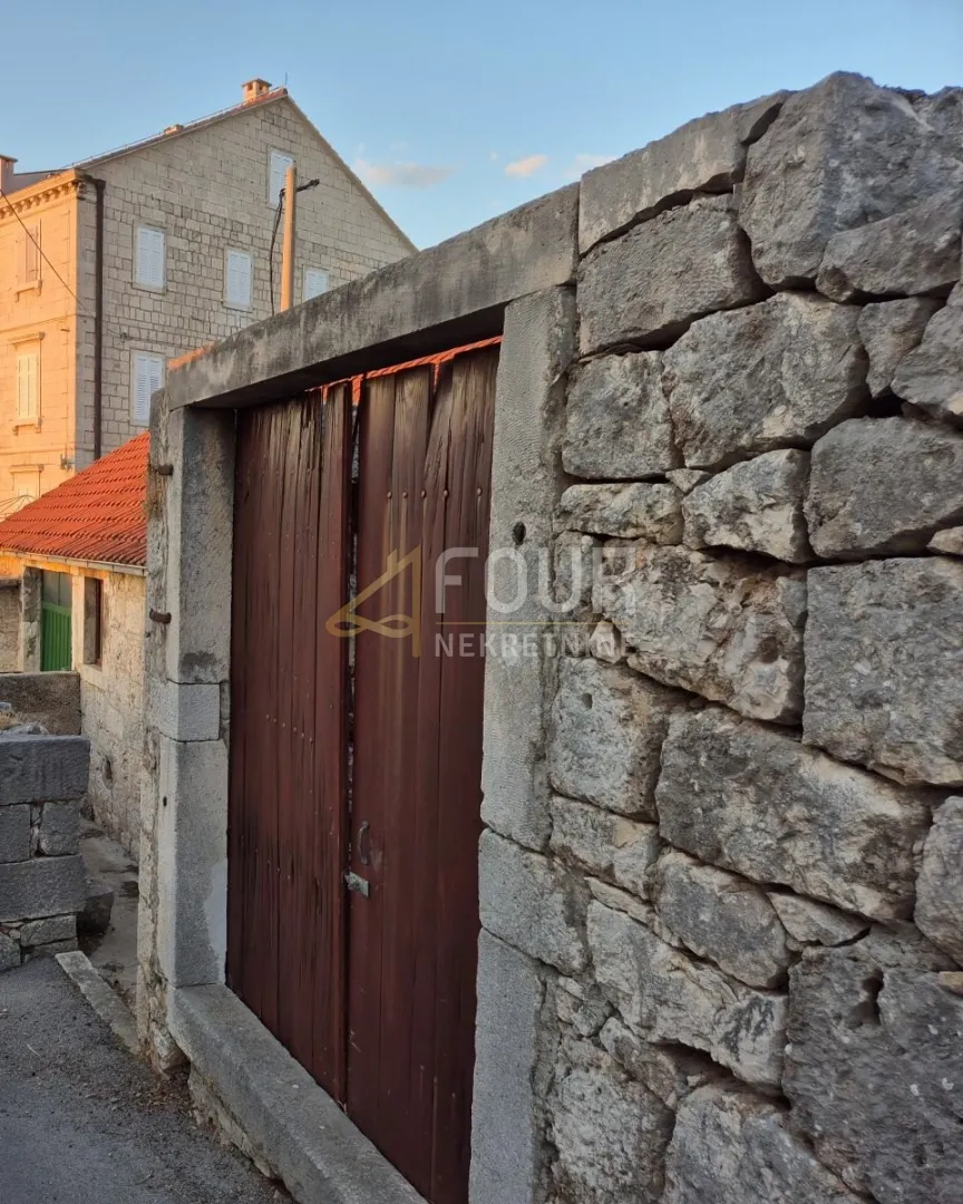 otok brač, nerežišće, stara kamena kuća 122m2 - slika 3