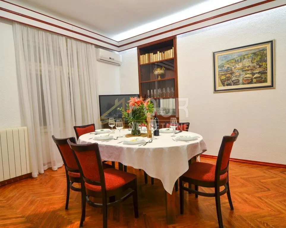 opatija, centar, dvoetažni stan u vili s okućnicom, prvi red do mora ! - slika 2
