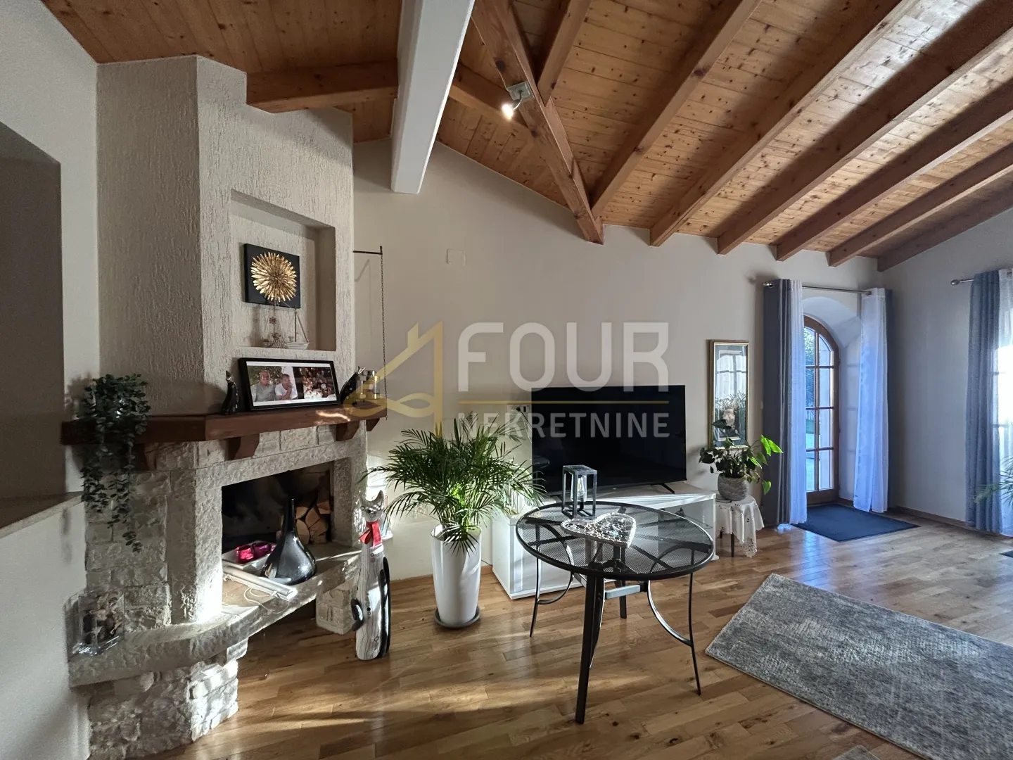 istra, barban - okolica, vila s bazenom, okućnica - slika 5