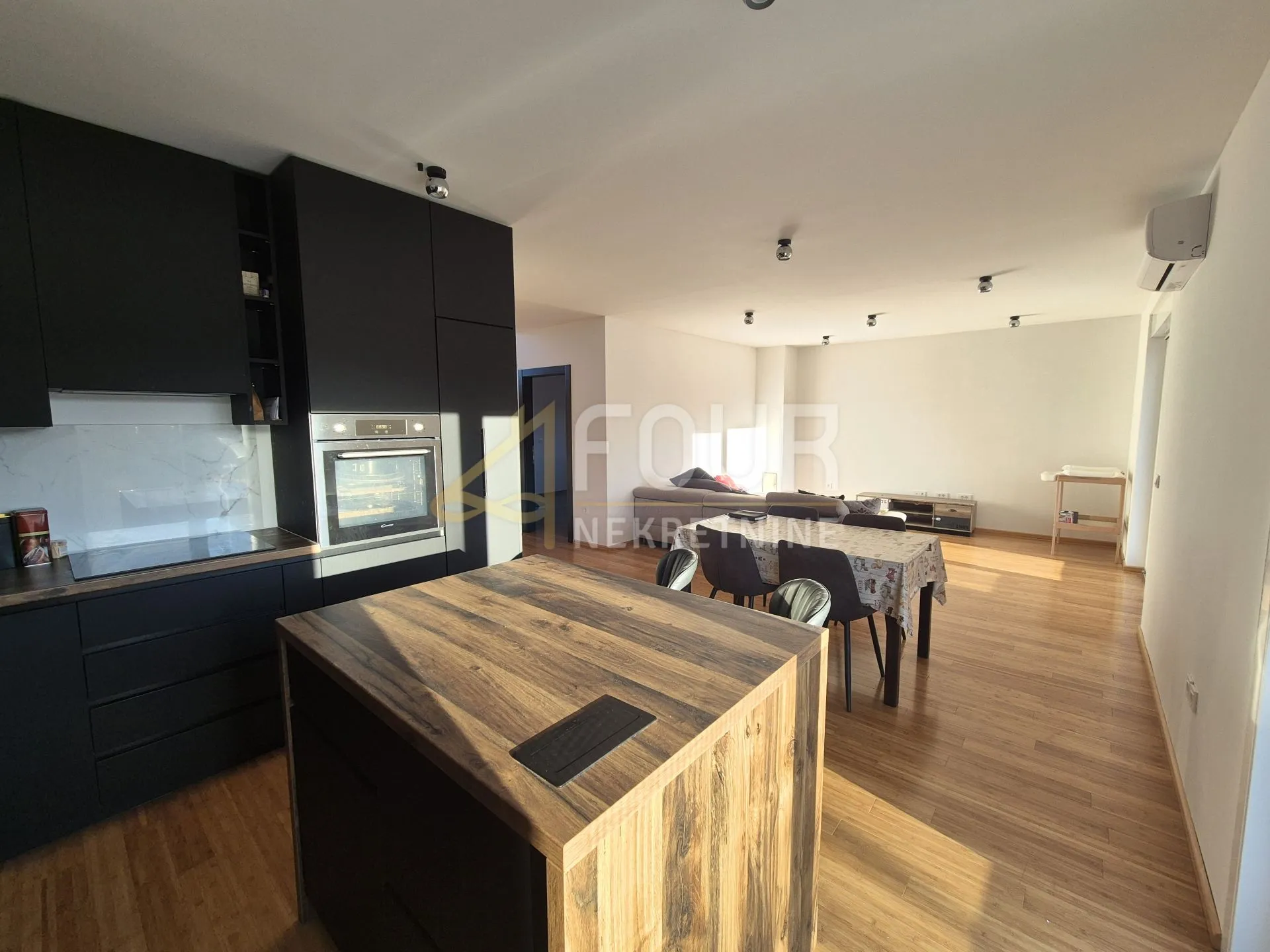 Otok Krk, Vrbnik, kuća s pogledom na more, 152m2, terasa