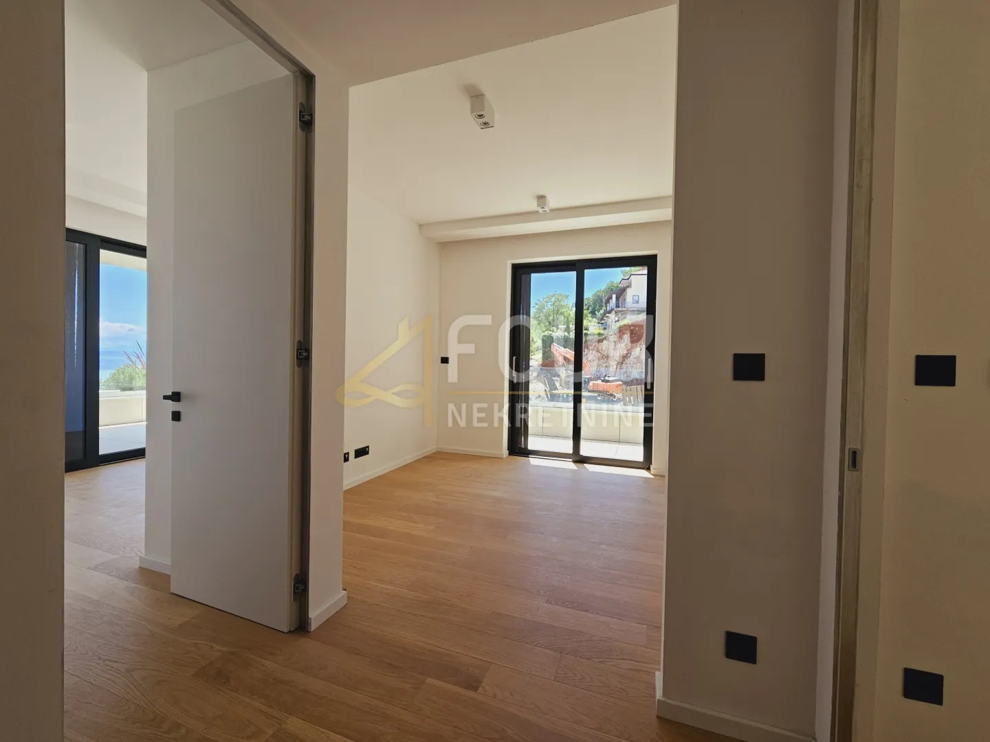 opatija, novogradnja, 238.01m2, dvoetažni 4s+db, bazen i okućnica - slika 11