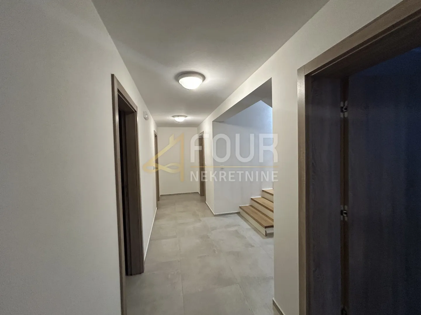 istra, barban - okolica, vila s bazenom, okućnica - slika 31