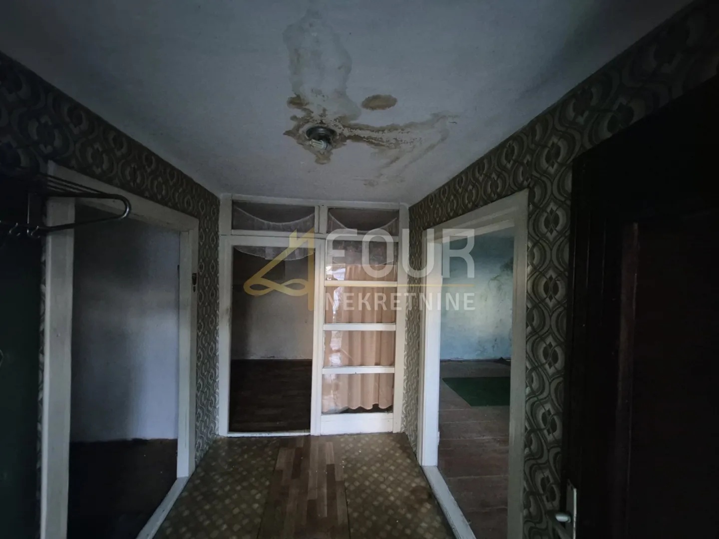 krasica, dvojna starina s dvorišnom zgradom - slika 7