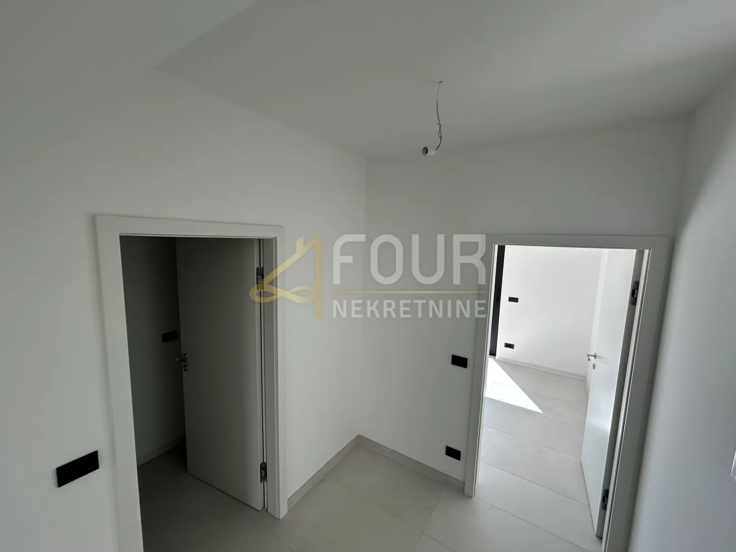 istra, poreč, 3s+db s bazenom - novogradnja - slika 11