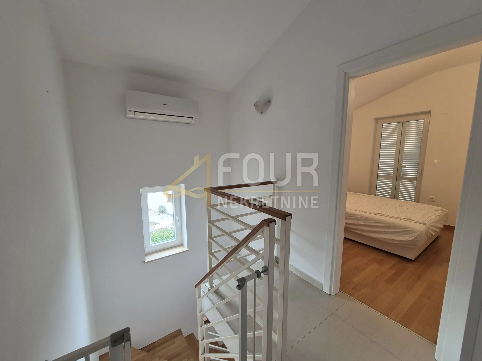 otok krk, malinska, 100.02m2, 3s+db, 2 lođe, pogled na more - slika 6