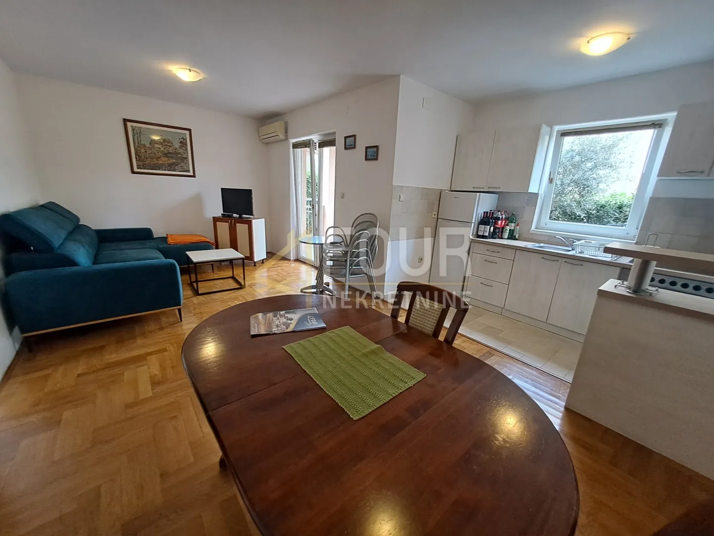 Otok Krk, Malinska, 61m2, 2s+db, terasa, okućnica - Malinska, Malinska-Dubašnica