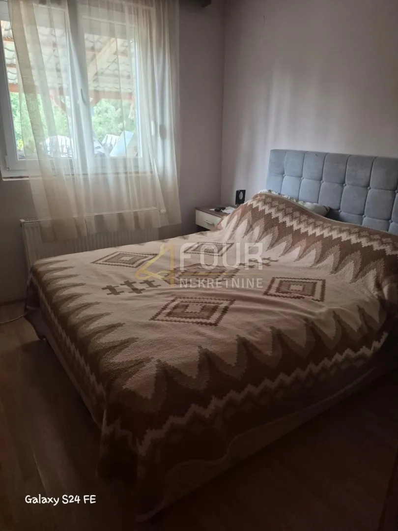 mavrinci, 230m2, samostojeća kuća - 3 stana - slika 9