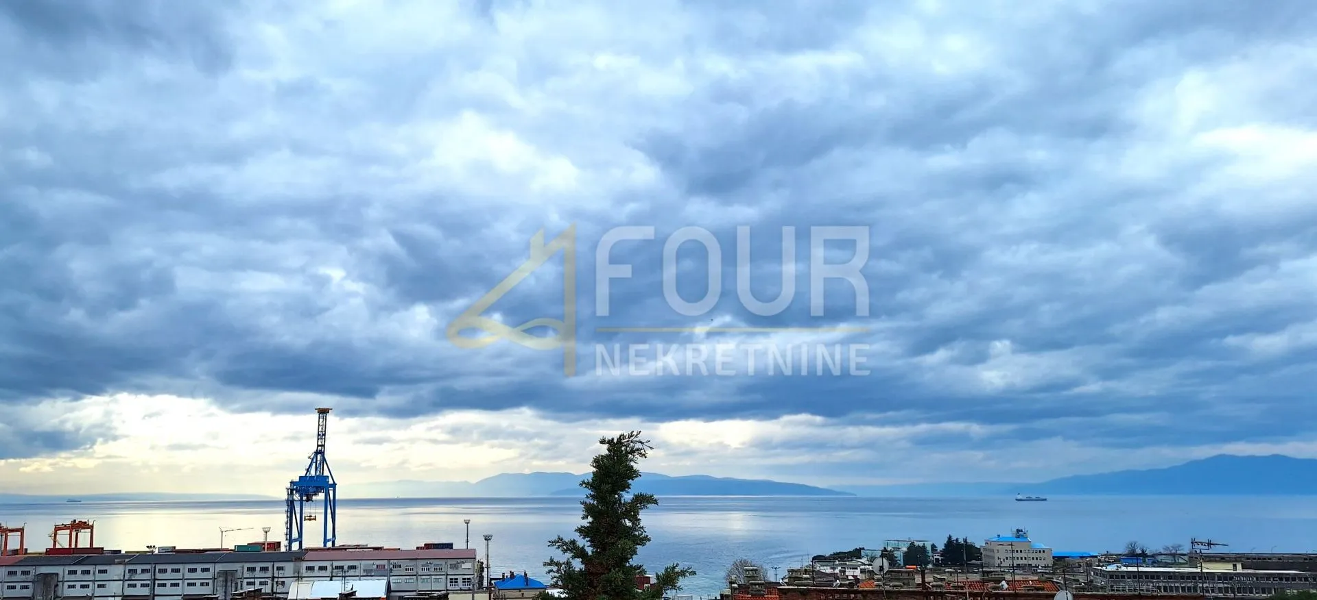 rijeka, bulevard, etaža 173.73m2, 3s+db, 3 balkona - slika 16