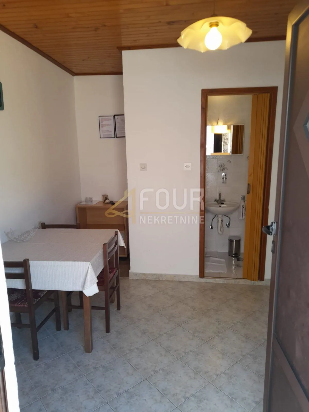 otok rab, supetarska draga, kuća s 5 apartmana, 1. red do mora - slika 7