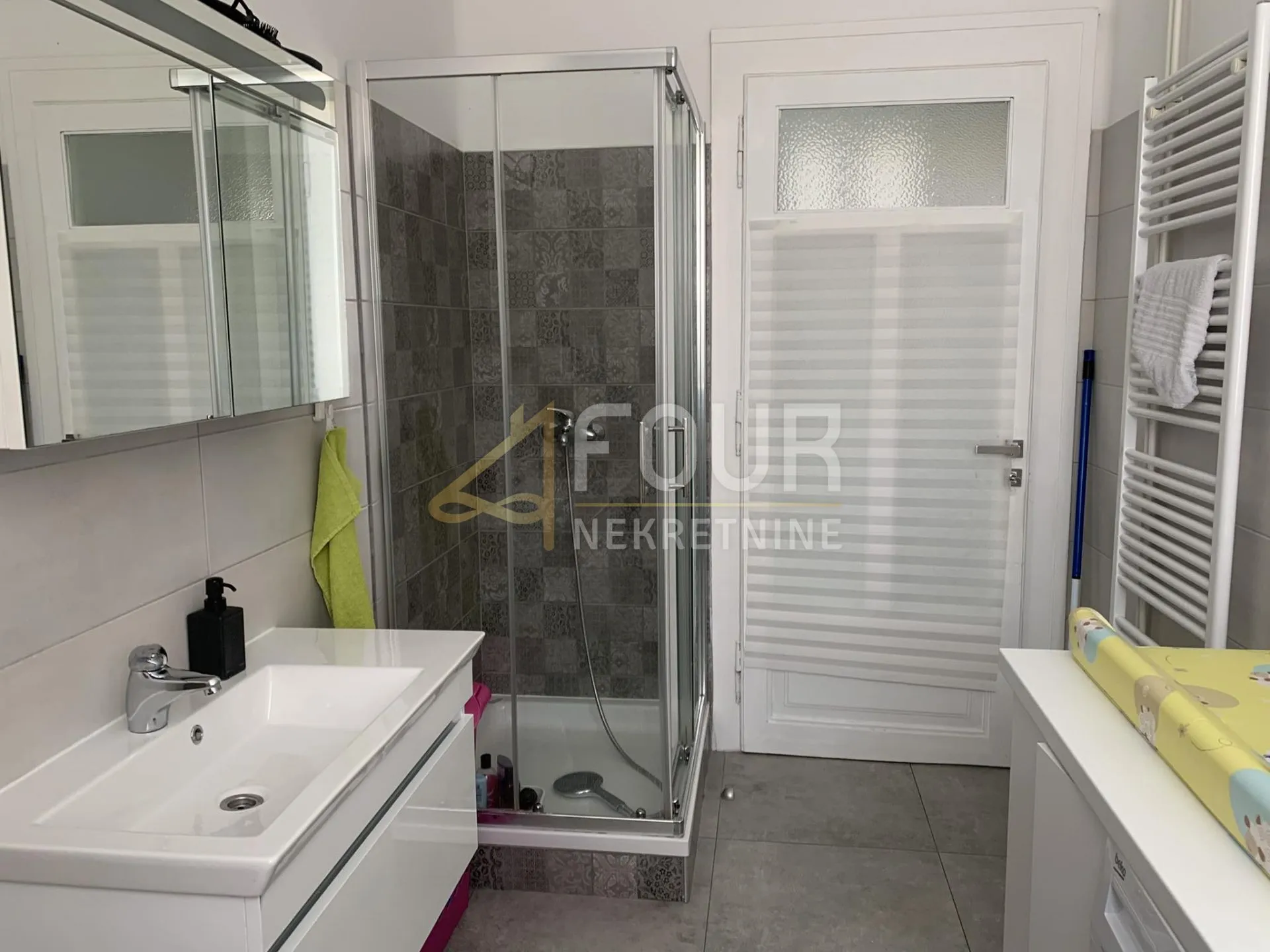 rijeka, potok, 122.62m2, funkcionira kao 2 stana - slika 8