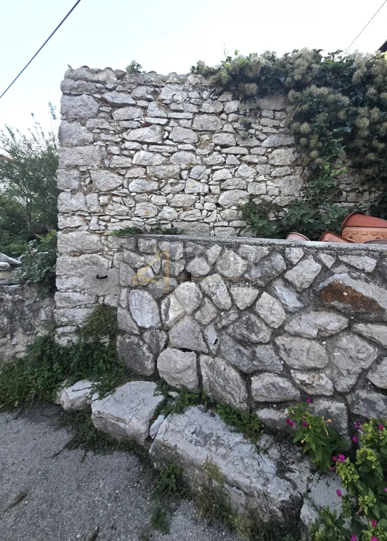 Otok Cres, Orlec, kuća u nizu s konobom, terasom i vrtom - Orlec, Cres