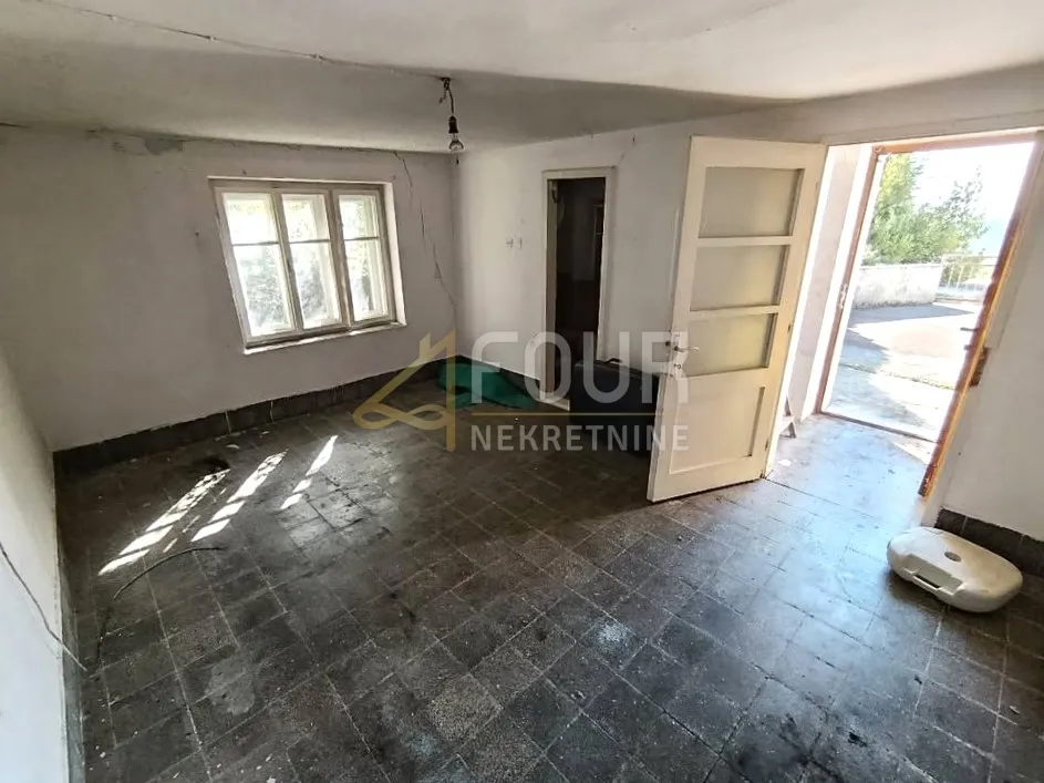 novi vinodolski, grižane, kamena starina s pogledom na more - slika 2