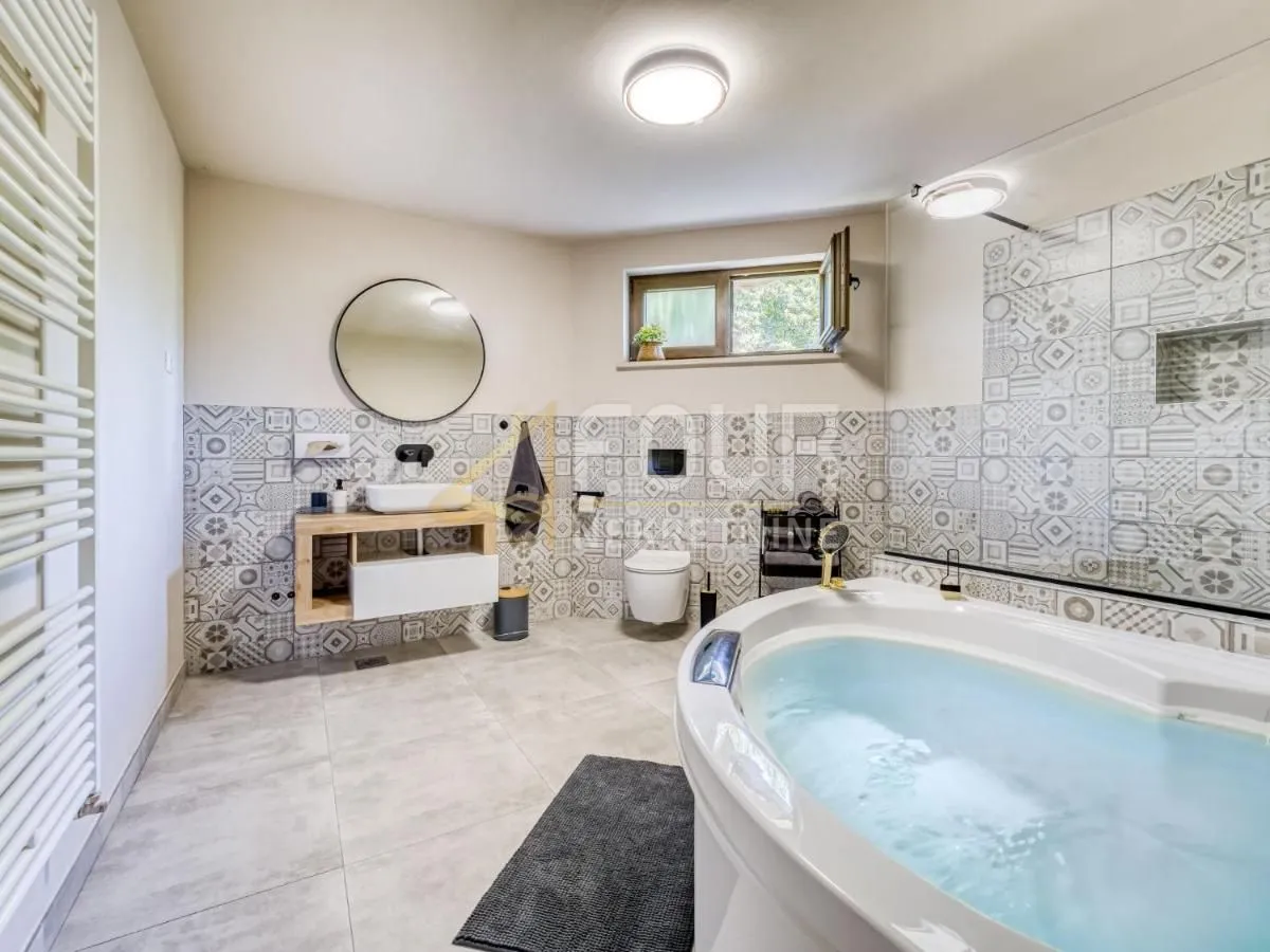 kastav, izvrsna novogradnja s bazenom, 282m2, garaža - slika 21