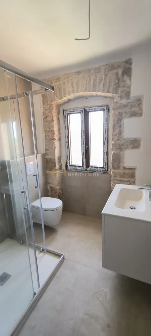 istra, žminj - okolica, kuća s bazenom, pogled na more - slika 14