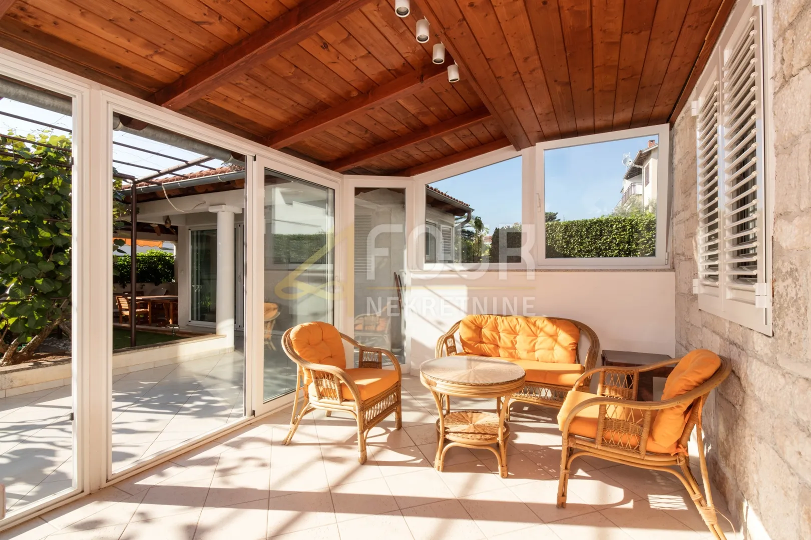 istra, pula - veruda, 212m2, 2 stana, terasa + balkon + okućnica + garaža - slika 14
