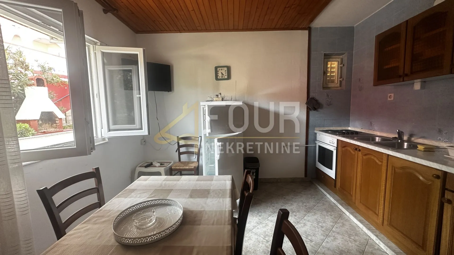otok rab, supetarska draga, kuća s 5 apartmana, 1. red do mora - slika 5