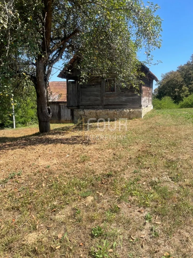 karlovac, vukova gorica - okolica, drveni objekt na parceli 4.115m2 - slika 12