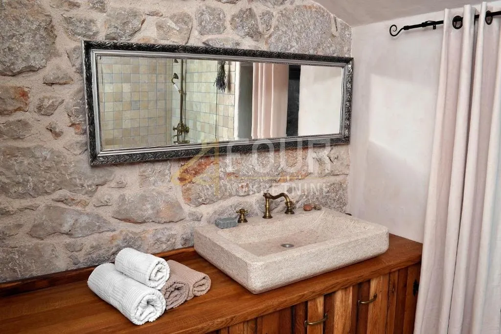 otok krk, malinska - okolica, kuća u nizu s bazenom - slika 10