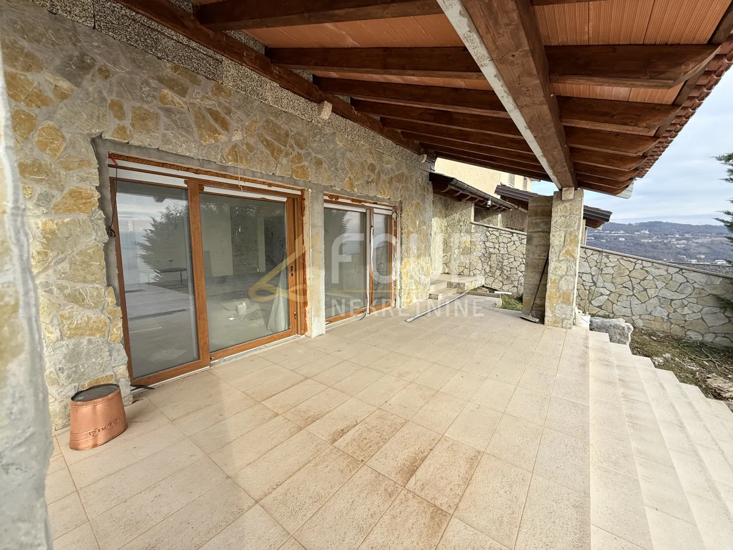 poljane, samostojeća kuća s bazen, 300m2 - slika 24